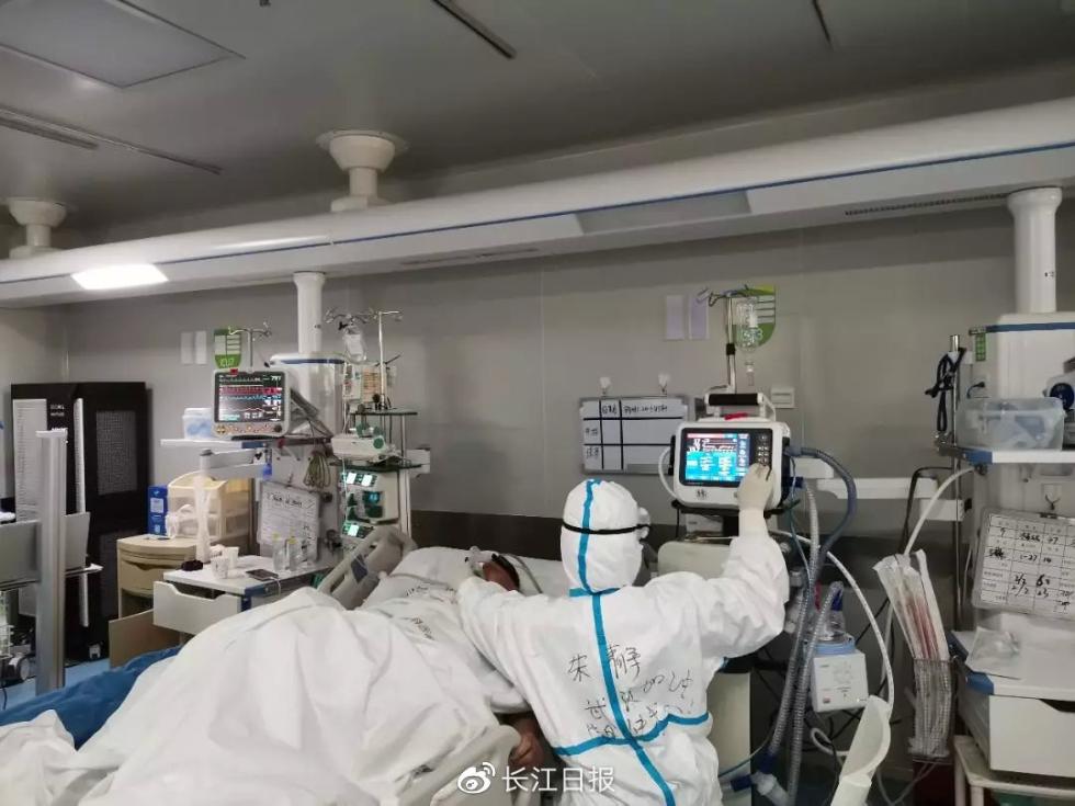 中央指导组专家:新冠肺炎重症救治难度比SARS高