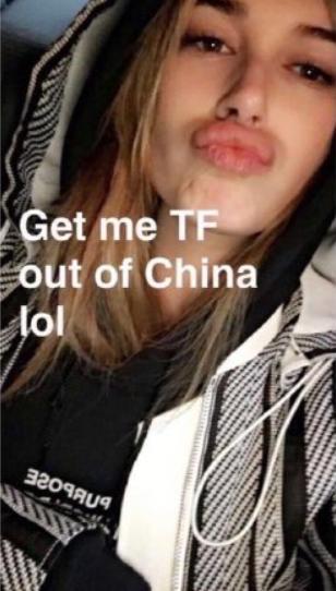 海莉发动态声援亚洲人,网友称其三观超正