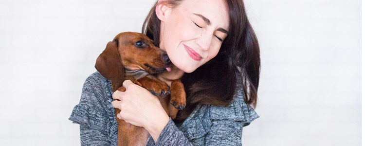 狗狗凌晨四五点老叫 狗狗的作息也随主人的哦！