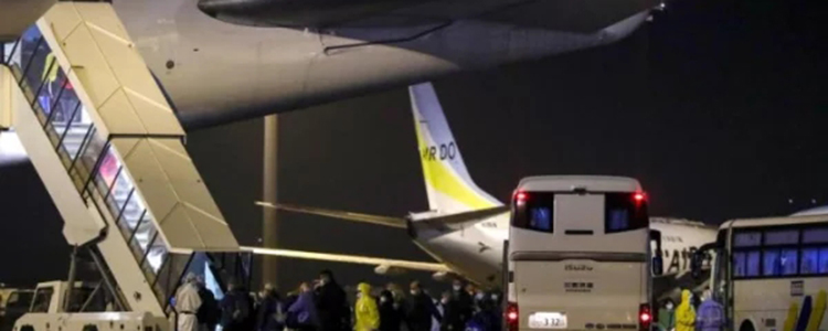 钻石公主号有40名美国人确诊感染 将在日本医院治疗