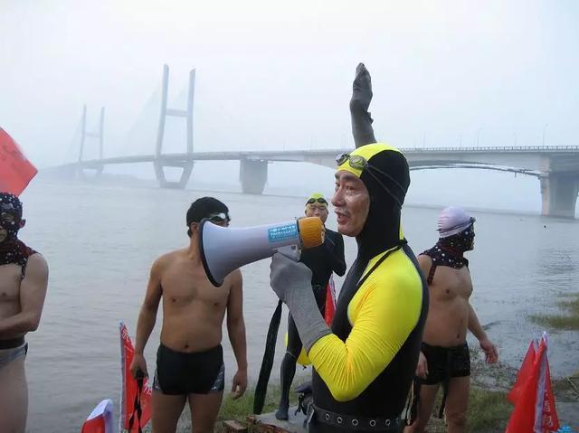 疫情中1655颗星 在另一个世界继续守护