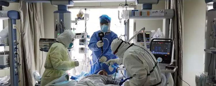 中央指导组专家：新冠肺炎重症救治难度比SARS高